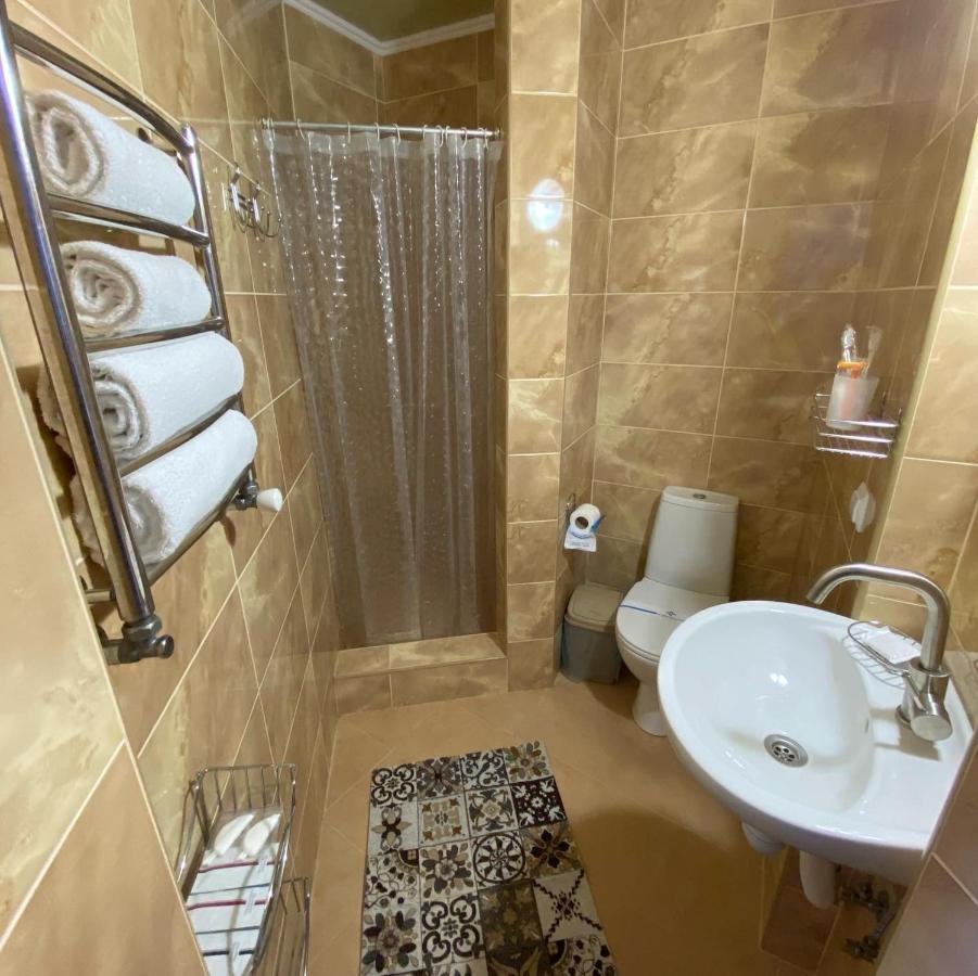 Hotel Three Korony Skhidnytsia Esterno foto