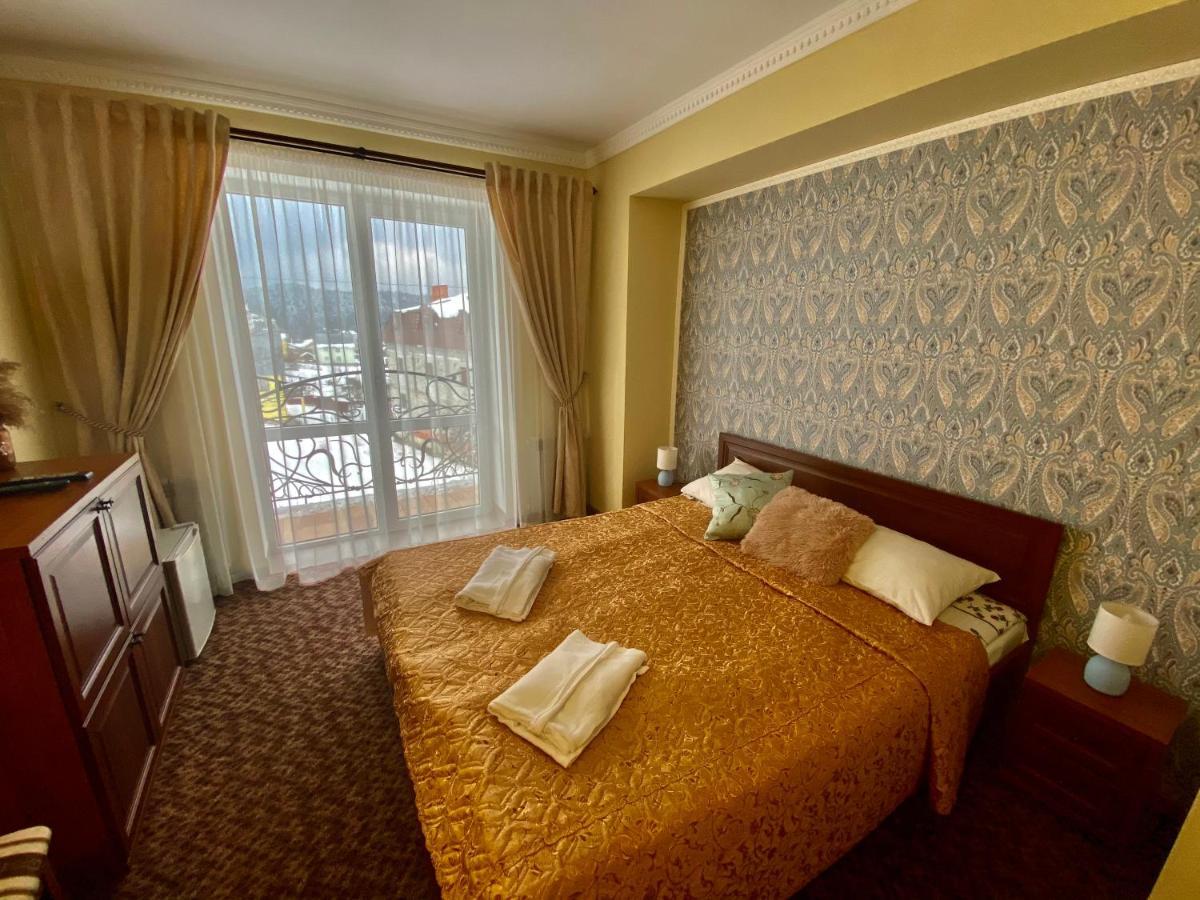 Hotel Three Korony Skhidnytsia Esterno foto