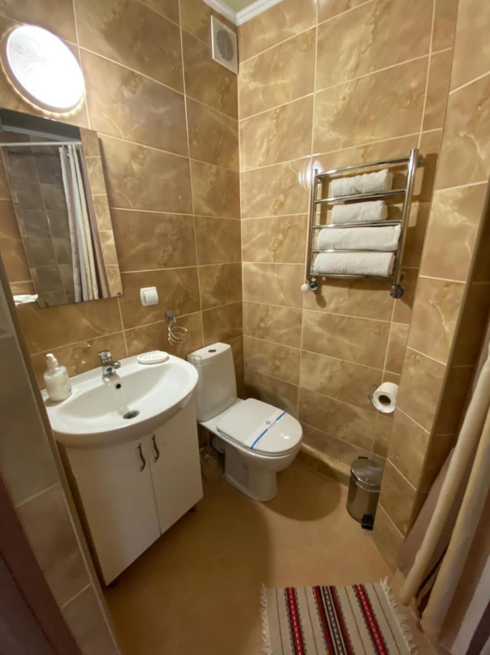 Hotel Three Korony Skhidnytsia Esterno foto