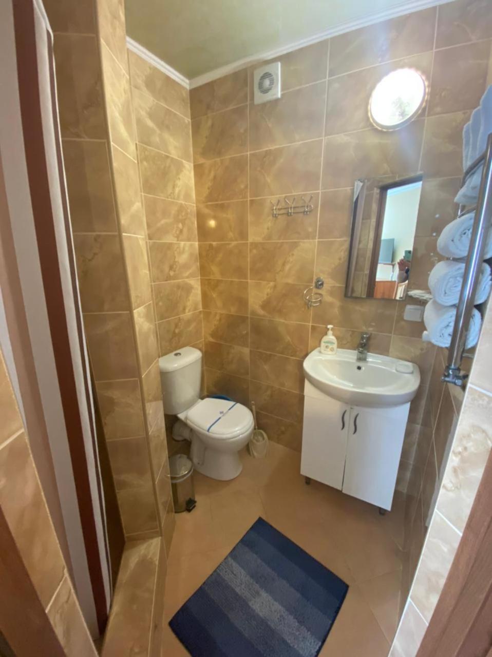Hotel Three Korony Skhidnytsia Esterno foto