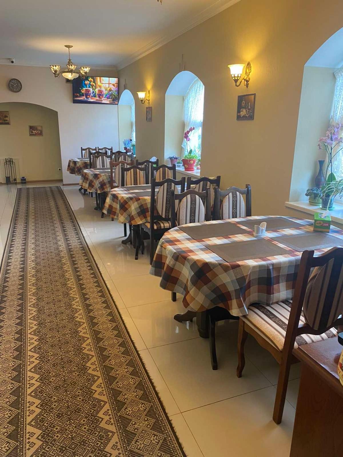 Hotel Three Korony Skhidnytsia Esterno foto