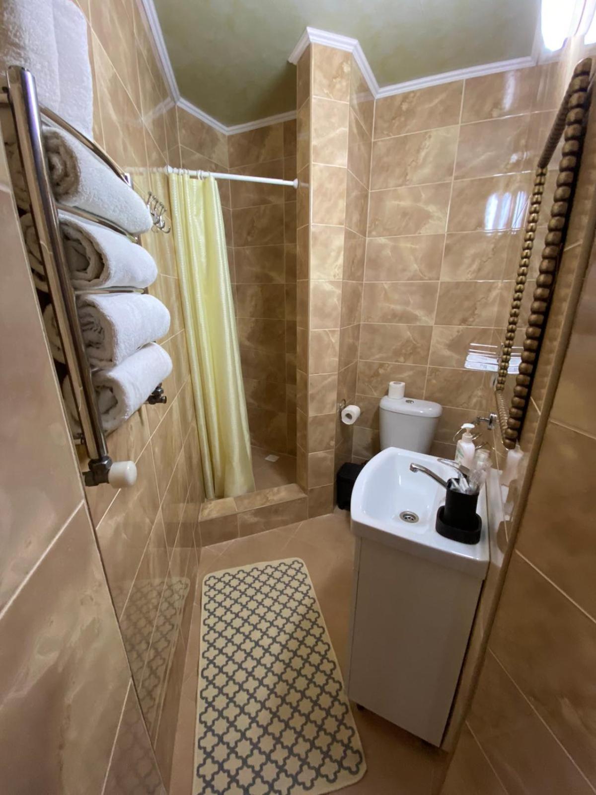 Hotel Three Korony Skhidnytsia Esterno foto