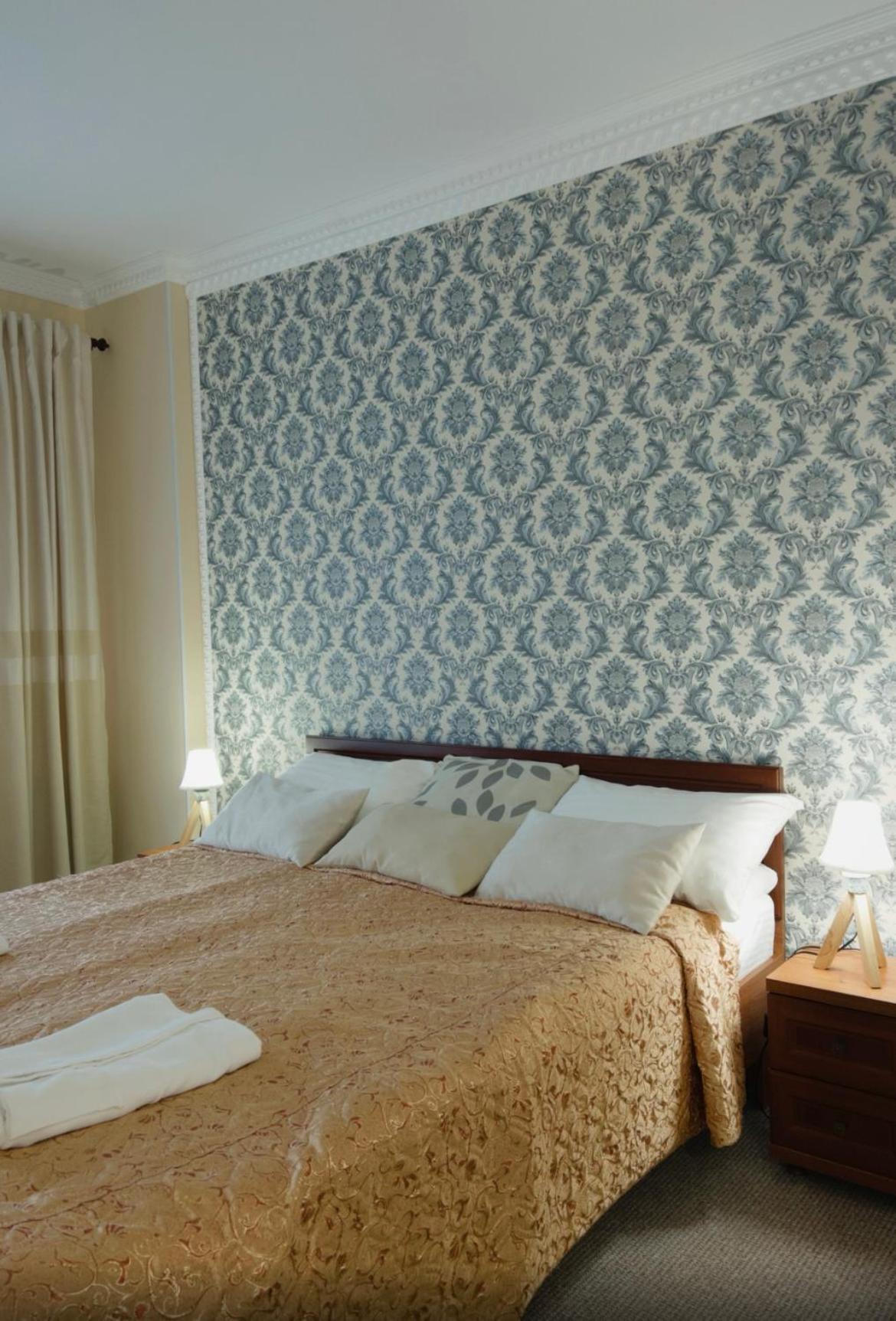 Hotel Three Korony Skhidnytsia Esterno foto